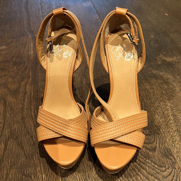 Platforms - Picture 2 of 5